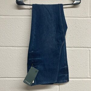 NWT Women’s Lysse Jeans - Size M